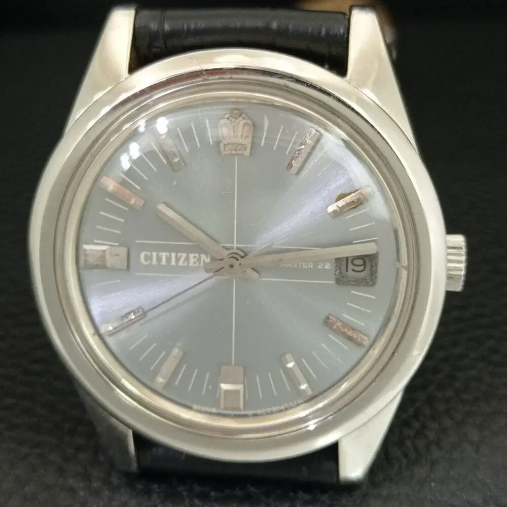 Vintage 1982 Citizen Manual Mens Silver Watch W/daydate & Silver accents